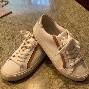 Leather sneakers